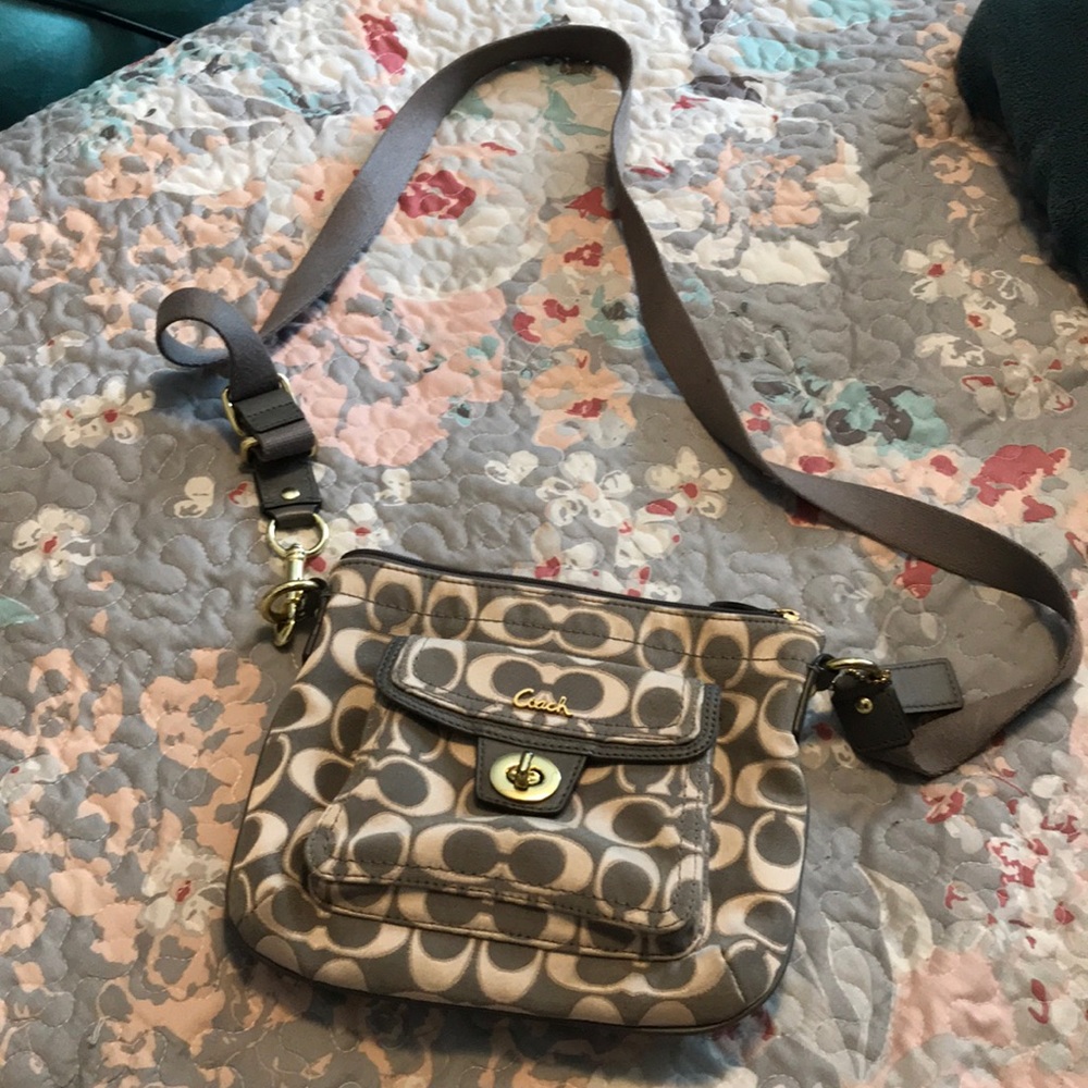 Cross body coach
